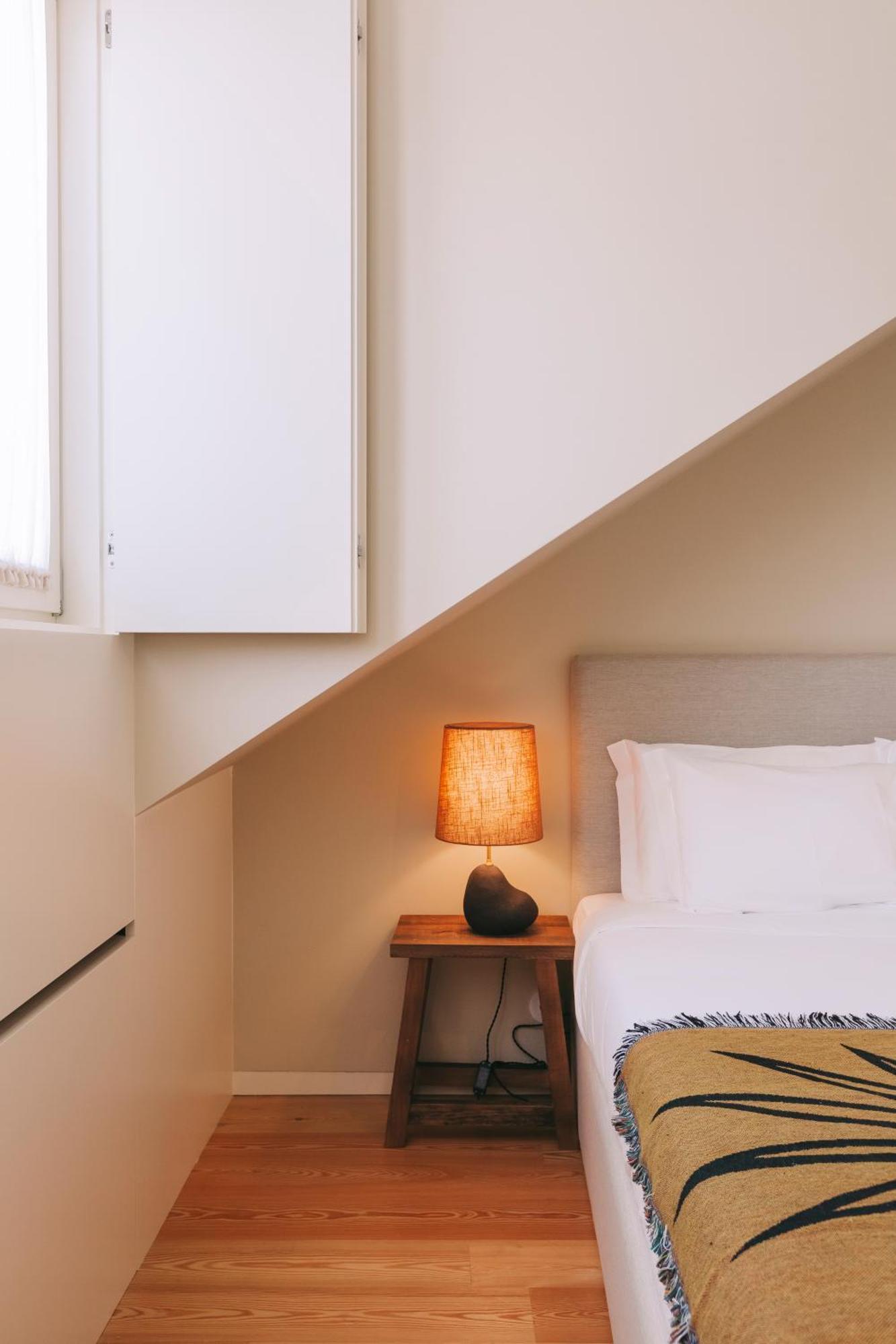 Village Aparthotel By Boa Porto Quarto foto A bedroom in the house