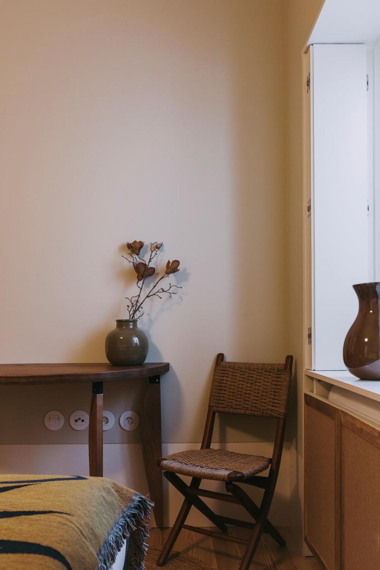 Village Aparthotel By Boa Porto Quarto foto A wall painted with a light shade of beige